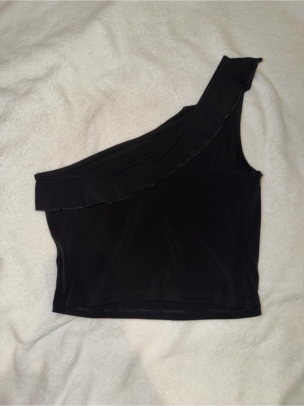 One-Shoulder Ruffle Crop Top - Picture 2 of 4